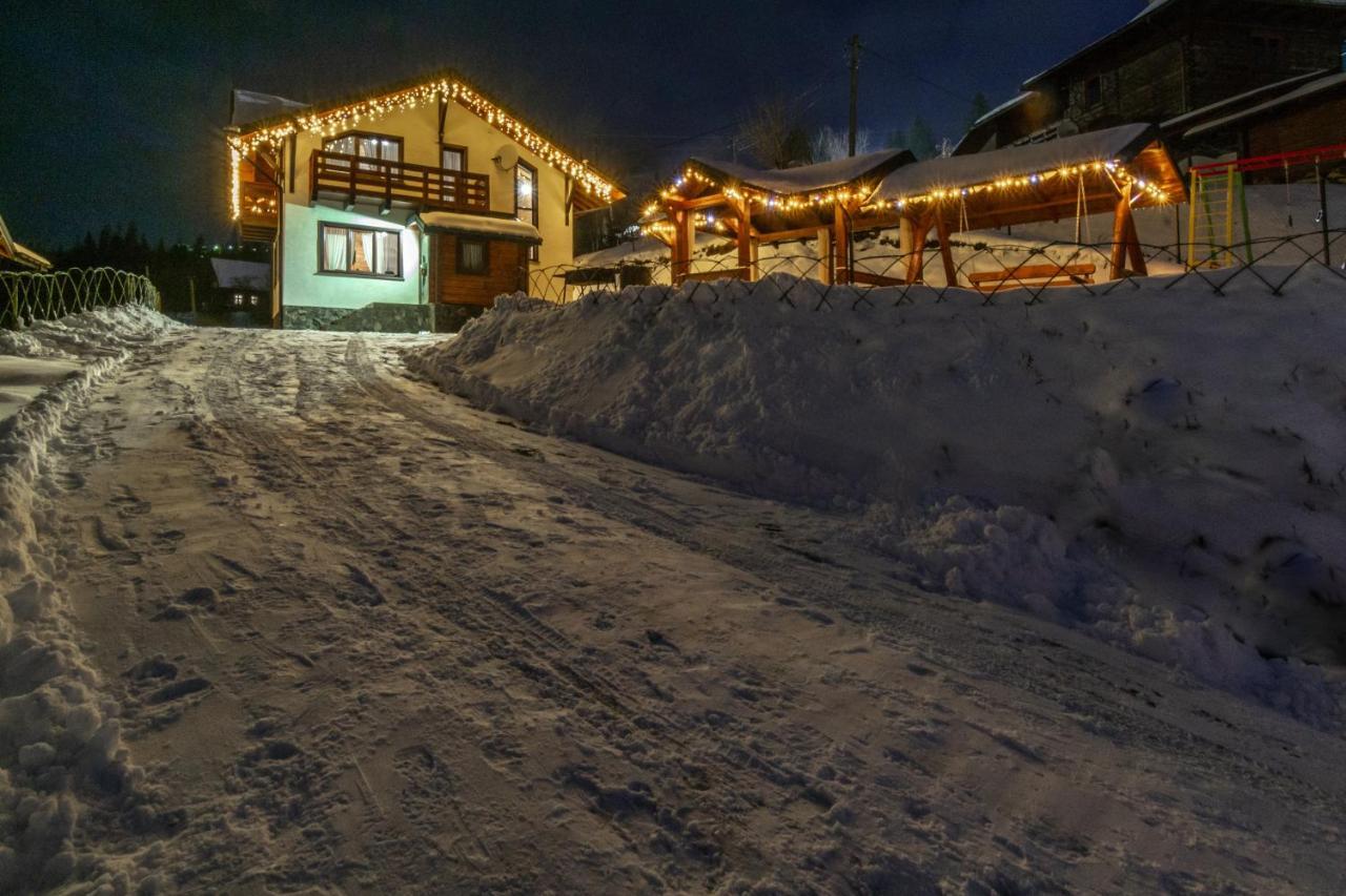 Cottage Chalet-Tiara Slavske Exterior photo